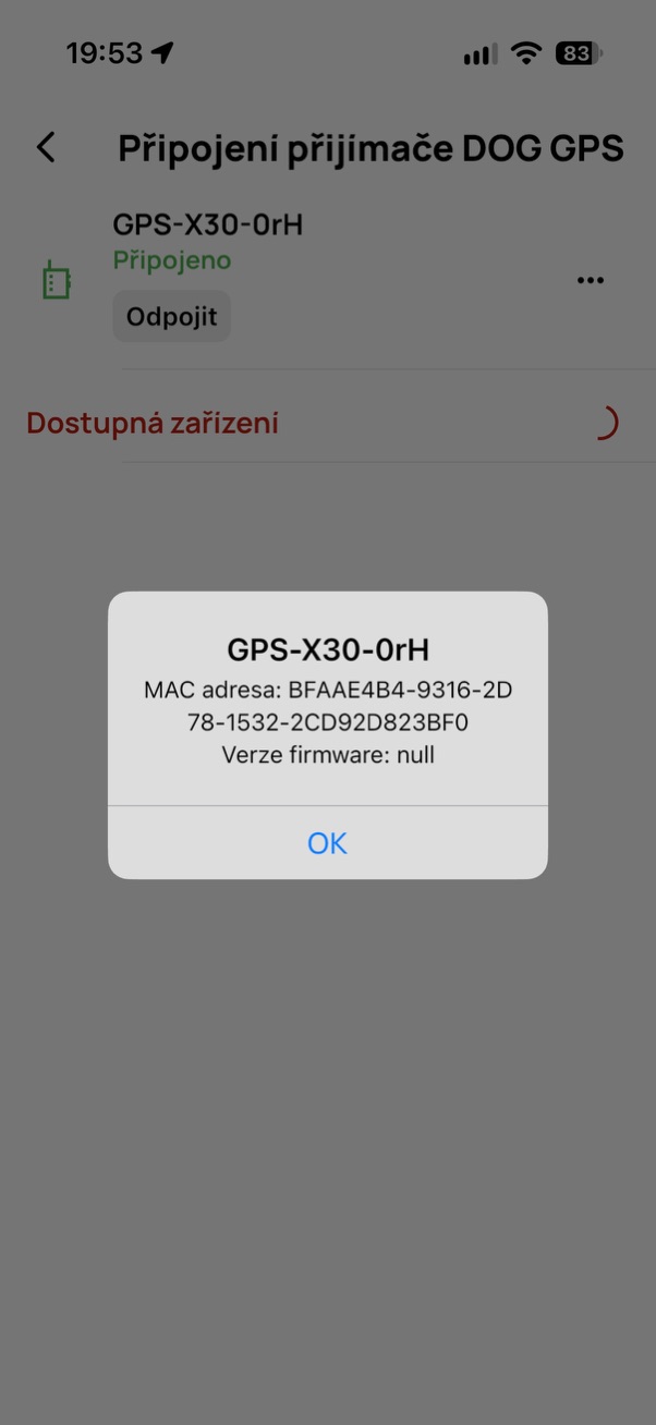 Aplikace Dogtrace GPS ukazuje u spárovaného přijímače verzi firmwaru null